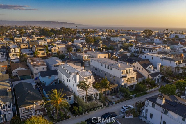 524 4th Street, Manhattan Beach, California 90266, 4 Bedrooms Bedrooms, ,2 BathroomsBathrooms,Residential,Sold,4th,SB21061545