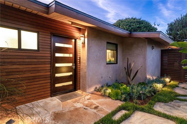 1421 17th Street, Manhattan Beach, California 90266, 3 Bedrooms Bedrooms, ,1 BathroomBathrooms,Residential,Sold,17th,SB20170029