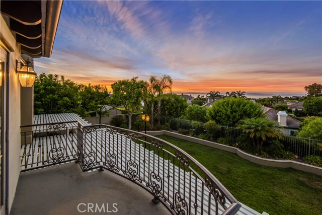 1 San Miguel, Rolling Hills Estates, California 90274, 5 Bedrooms Bedrooms, ,5 BathroomsBathrooms,Residential,Sold,San Miguel,PV18195768