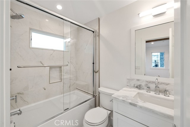 2114 Carnegie Lane, Redondo Beach, California 90278, 5 Bedrooms Bedrooms, ,5 BathroomsBathrooms,Residential,Sold,Carnegie,SB21029719