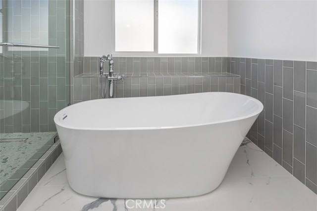 2119 Marshallfield Lane, Redondo Beach, California 90278, 4 Bedrooms Bedrooms, ,3 BathroomsBathrooms,Residential,Sold,Marshallfield,PV18268433