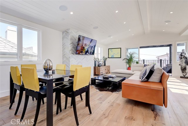 436 27th Street, Manhattan Beach, California 90266, 4 Bedrooms Bedrooms, ,4 BathroomsBathrooms,Residential,Sold,27th,SB20086504