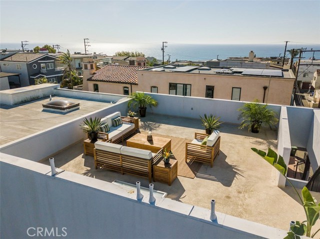 449 29TH Street, Manhattan Beach, California 90266, 4 Bedrooms Bedrooms, ,1 BathroomBathrooms,Residential,Sold,29TH,SB18244904