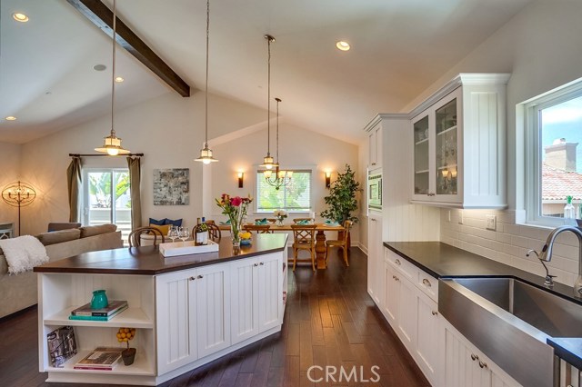 105 S Prospect Avenue, Redondo Beach, California 90277, 4 Bedrooms Bedrooms, ,2 BathroomsBathrooms,Residential,Sold,S Prospect,SB18121161