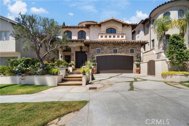 712 Sapphire Street, Redondo Beach, California 90277, 5 Bedrooms Bedrooms, ,3 BathroomsBathrooms,Residential,Sold,Sapphire,SB21110683