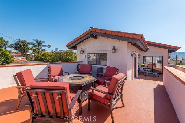 619 Avenue B, Redondo Beach, California 90277, 5 Bedrooms Bedrooms, ,3 BathroomsBathrooms,Residential,Sold,Avenue B,SB21044524
