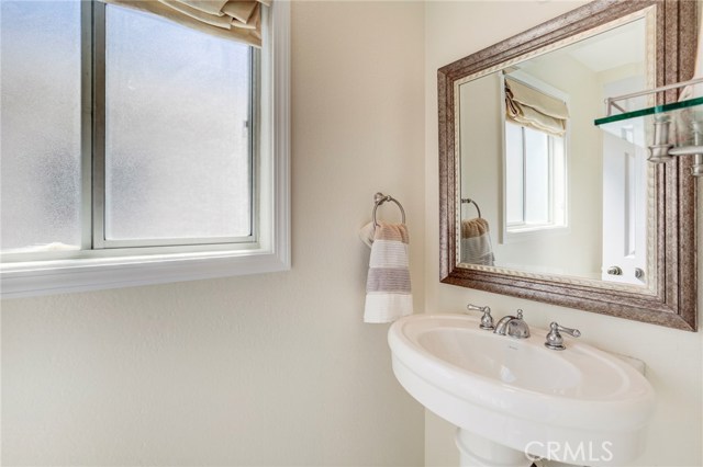 1750 Dixon Street, Redondo Beach, California 90278, 3 Bedrooms Bedrooms, ,2 BathroomsBathrooms,Residential,Sold,Dixon,SB18239071