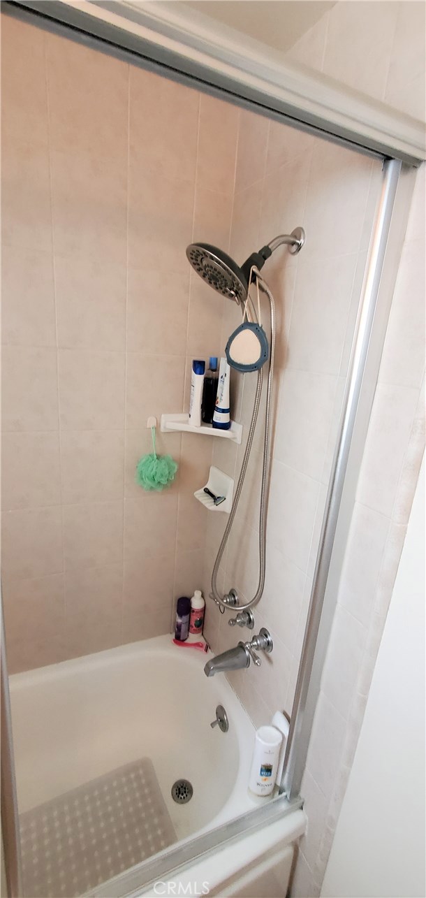 1124 11th Street, Hermosa Beach, California 90254, 3 Bedrooms Bedrooms, ,1 BathroomBathrooms,Residential,Sold,11th Street,SB20025599