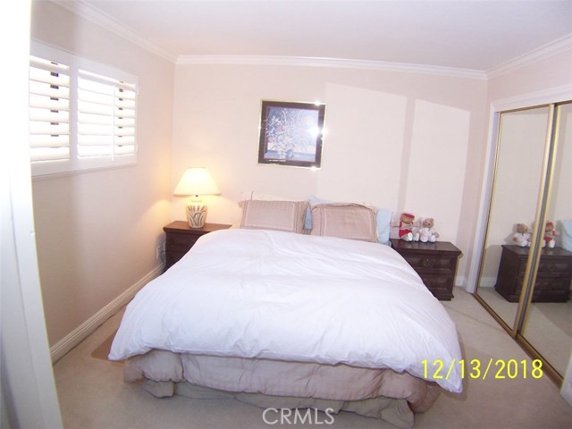 BEDROOM 2 UPSATAIRS