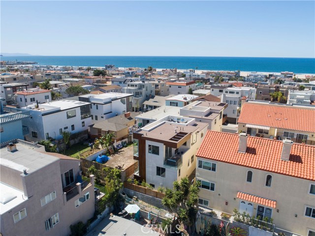 830 Loma Drive, Hermosa Beach, California 90254, 3 Bedrooms Bedrooms, ,2 BathroomsBathrooms,Residential,Sold,Loma,PV18054858
