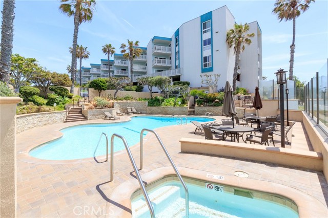 620 The Village, Redondo Beach, California 90277, 1 Bedroom Bedrooms, ,1 BathroomBathrooms,Residential,Sold,The Village,SB17035321
