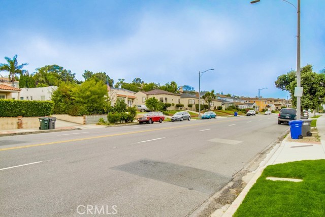 611 Pacific Coast, Redondo Beach, California 90277, 5 Bedrooms Bedrooms, ,4 BathroomsBathrooms,Residential,Sold,Pacific Coast,OC17213002