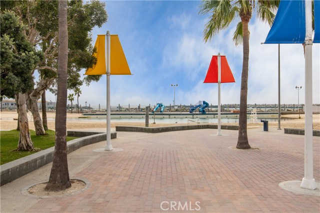 807 Lilienthal Lane, Redondo Beach, California 90278, 7 Bedrooms Bedrooms, ,4 BathroomsBathrooms,Residential,Sold,Lilienthal,SW19214805