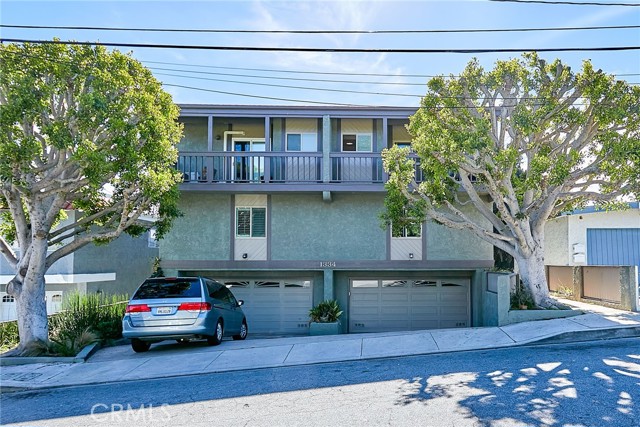1334 12th Street, Manhattan Beach, California 90266, 2 Bedrooms Bedrooms, ,2 BathroomsBathrooms,Residential,Sold,12th,SB21023330