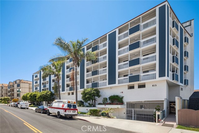 615 Esplanade, Redondo Beach, California 90277, 1 Bedroom Bedrooms, ,1 BathroomBathrooms,Residential,Sold,Esplanade,PV17101185