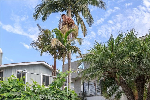2702 Nelson Avenue, Redondo Beach, California 90278, 2 Bedrooms Bedrooms, ,1 BathroomBathrooms,Residential,Sold,Nelson,SB19188845