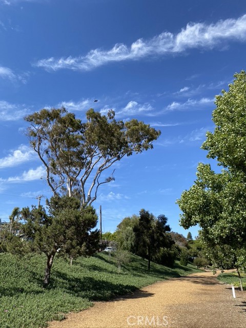 2527 Valley Drive, Manhattan Beach, California 90266, 2 Bedrooms Bedrooms, ,1 BathroomBathrooms,Residential,Sold,Valley,SB21125381