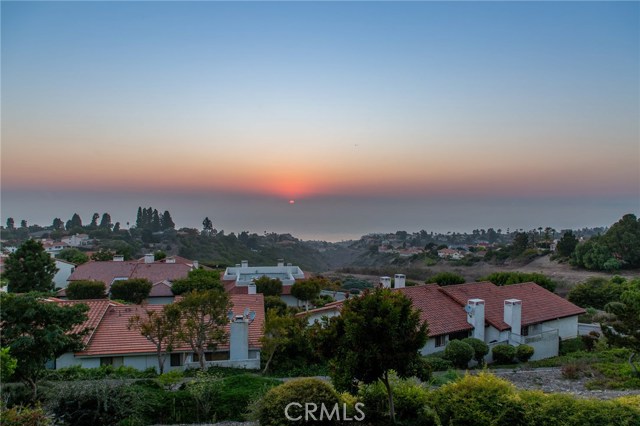 6542 Ocean Crest Drive, Rancho Palos Verdes, California 90275, 2 Bedrooms Bedrooms, ,2 BathroomsBathrooms,Residential,Sold,Ocean Crest,PV20181624