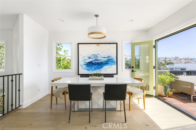 413 15th Street, Manhattan Beach, California 90266, 3 Bedrooms Bedrooms, ,3 BathroomsBathrooms,Residential,Sold,15th,SB21111117