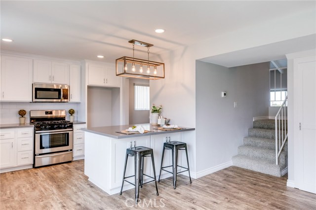 719 Prospect Avenue, Redondo Beach, California 90277, 4 Bedrooms Bedrooms, ,1 BathroomBathrooms,Residential,Sold,Prospect,SB19099865