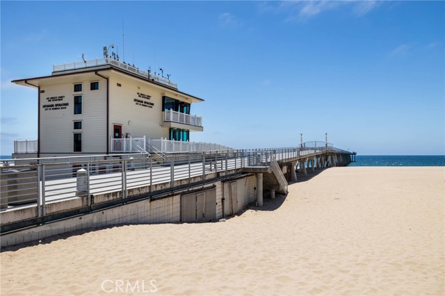 852 1st Street, Hermosa Beach, California 90254, 2 Bedrooms Bedrooms, ,2 BathroomsBathrooms,Residential,Sold,1st,SB21099964