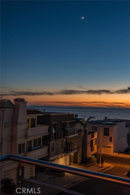 133 15th Street, Manhattan Beach, California 90266, 3 Bedrooms Bedrooms, ,3 BathroomsBathrooms,Residential,Sold,15th,SB17011592