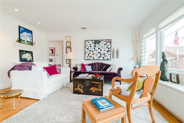 126 8th Street, Hermosa Beach, California 90254, 2 Bedrooms Bedrooms, ,2 BathroomsBathrooms,Residential,Sold,8th,SB18121226