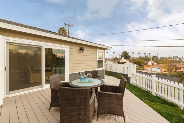 2208 Ripley Avenue, Redondo Beach, California 90278, 4 Bedrooms Bedrooms, ,1 BathroomBathrooms,Residential,Sold,Ripley,SB18011940