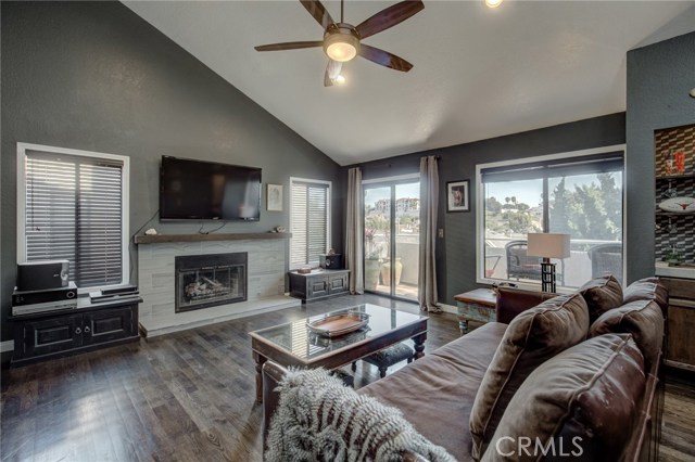 1918 Ruhland Avenue, Redondo Beach, California 90278, 3 Bedrooms Bedrooms, ,3 BathroomsBathrooms,Residential,Sold,Ruhland,SB20082368