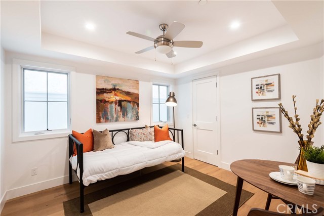 653 13th Street, Manhattan Beach, California 90266, 4 Bedrooms Bedrooms, ,2 BathroomsBathrooms,Residential,Sold,13th,SB19011414