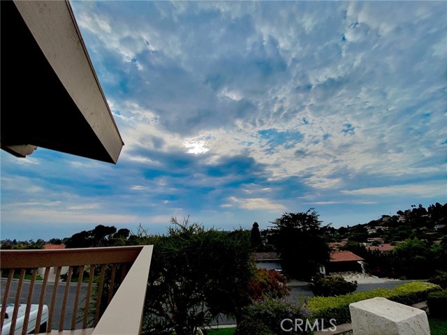 1129 Via Zumaya, Palos Verdes Estates, California 90274, 4 Bedrooms Bedrooms, ,3 BathroomsBathrooms,Residential,Sold,Via Zumaya,PW21178054