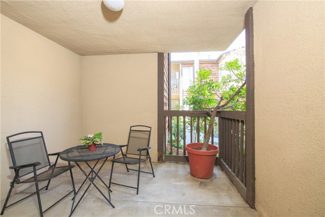 Private Patio Off Den Private Patio Off Den