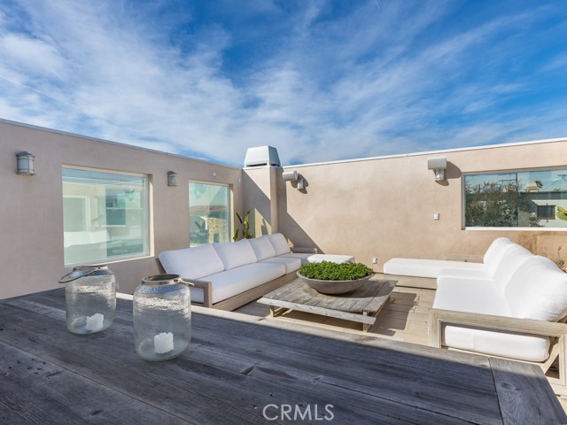 410 31st Street, Manhattan Beach, California 90266, 3 Bedrooms Bedrooms, ,2 BathroomsBathrooms,Residential,Sold,31st,SB20024556