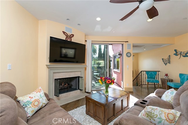 615 Pacific Coast, Redondo Beach, California 90277, 3 Bedrooms Bedrooms, ,3 BathroomsBathrooms,Residential,Sold,Pacific Coast,SB20095502