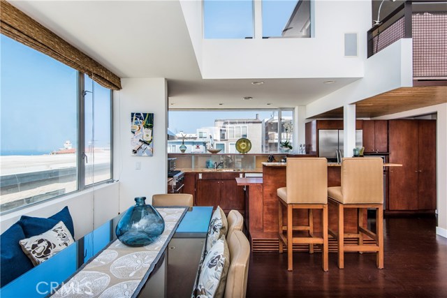 313 20th Place, Manhattan Beach, California 90266, 3 Bedrooms Bedrooms, ,2 BathroomsBathrooms,Residential,Sold,20th,SB18203562