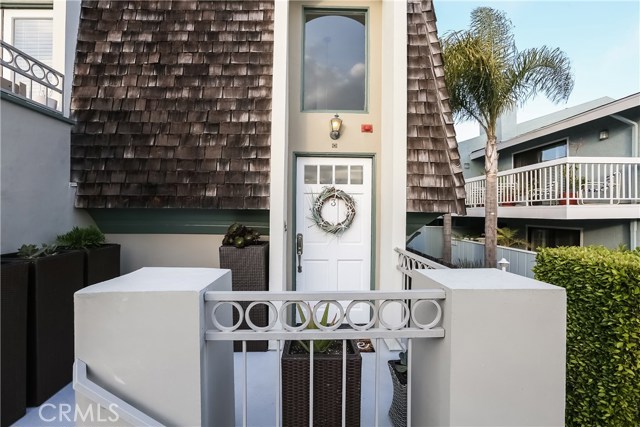 110 Guadalupe Avenue, Redondo Beach, California 90277, 3 Bedrooms Bedrooms, ,3 BathroomsBathrooms,Residential,Sold,Guadalupe,PW17148402