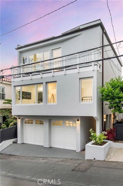 309 20th Place, Manhattan Beach, California 90266, 3 Bedrooms Bedrooms, ,1 BathroomBathrooms,Residential,Sold,20th,SB20217886