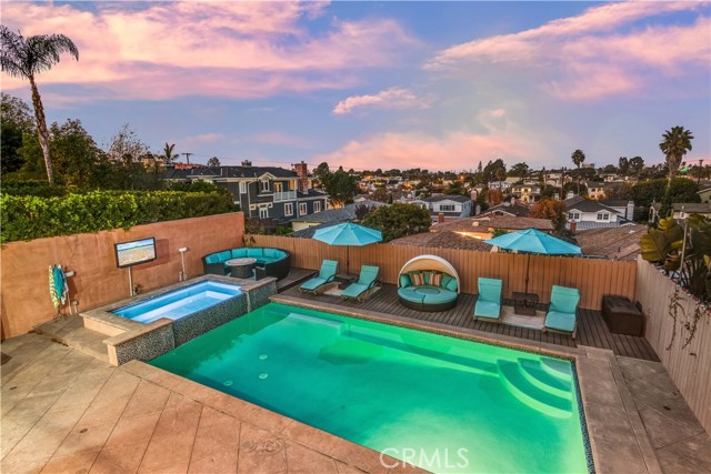 927 8th Street, Manhattan Beach, California 90266, 4 Bedrooms Bedrooms, ,4 BathroomsBathrooms,Residential,Sold,8th,SB20259279