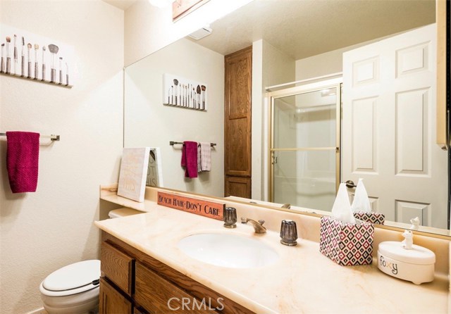 Lower level en-suite bathroom with shower/tub. Lower level en-suite bathroom with shower/tub.