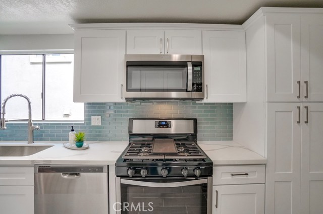 1602 Goodman Avenue, Redondo Beach, California 90278, 3 Bedrooms Bedrooms, ,2 BathroomsBathrooms,Residential,Sold,Goodman,SB20196932