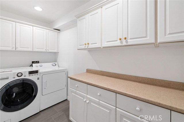 952 15th Street, Hermosa Beach, California 90254, 4 Bedrooms Bedrooms, ,3 BathroomsBathrooms,Residential,Sold,15th,SB20106766