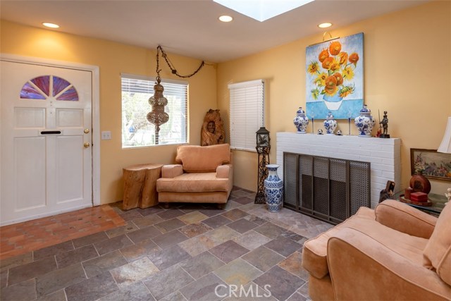 823 Monterey Boulevard, Hermosa Beach, California 90254, 3 Bedrooms Bedrooms, ,2 BathroomsBathrooms,Residential,Sold,Monterey,SB19053974