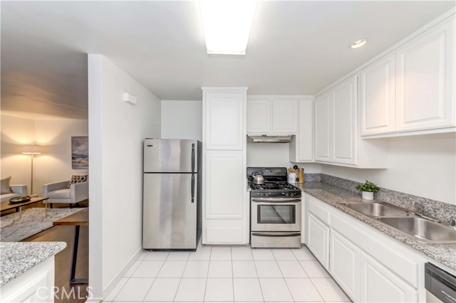1 Bed Home for Sale in Beverly Hills, California