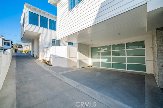 1920 Gates Ave, Redondo Beach, California 90278, 4 Bedrooms Bedrooms, ,4 BathroomsBathrooms,Residential,Sold,Gates Ave,SB21054568