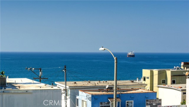 3905 Crest Drive, Manhattan Beach, California 90266, 4 Bedrooms Bedrooms, ,Residential,Sold,Crest,SB18266979