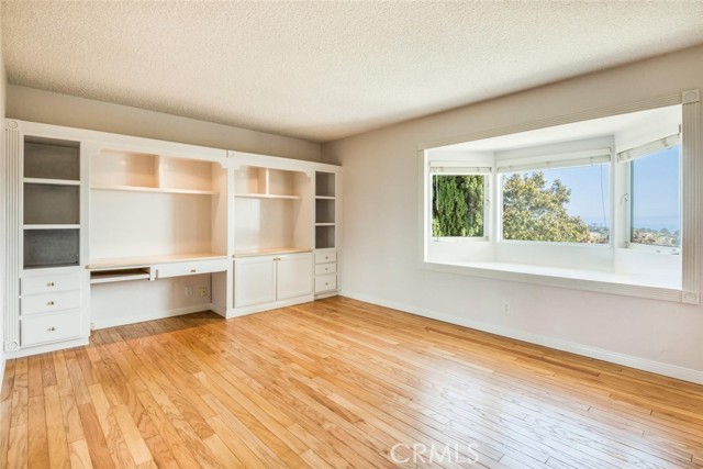 Oversized bedroom with beautiful bay windows to enjoy Catalina and ocean views.