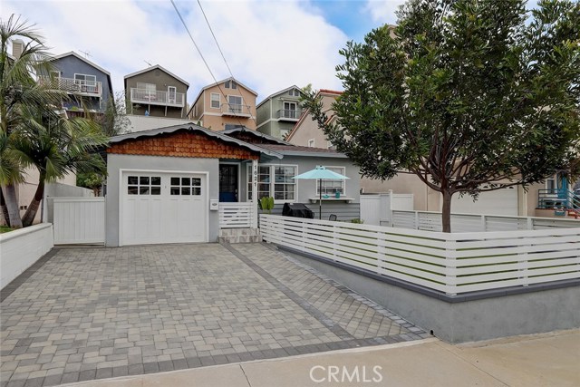 1621 Spreckels Lane, Redondo Beach, California 90278, 3 Bedrooms Bedrooms, ,1 BathroomBathrooms,Residential,Sold,Spreckels,SB19151892