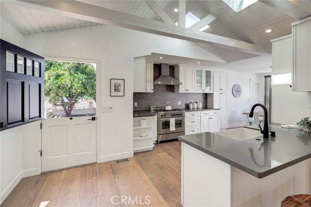 3528 Maple Avenue, Manhattan Beach, California 90266, 3 Bedrooms Bedrooms, ,2 BathroomsBathrooms,Residential,Sold,Maple,SB18217502