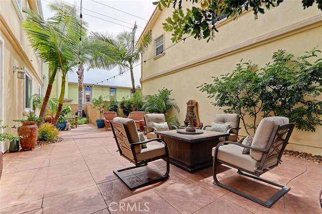 2230 Nelson Avenue, Redondo Beach, California 90278, 4 Bedrooms Bedrooms, ,3 BathroomsBathrooms,Residential,Sold,Nelson,SB17109981