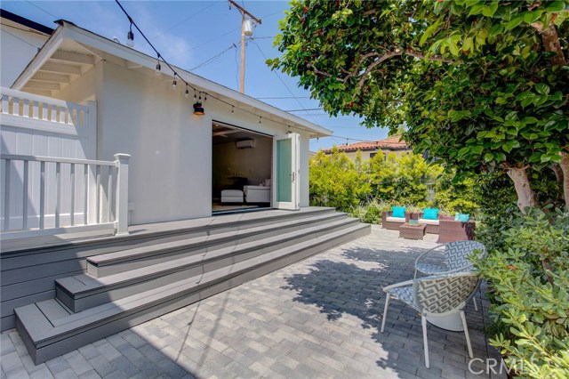 3112 Poinsettia Avenue, Manhattan Beach, California 90266, 4 Bedrooms Bedrooms, ,1 BathroomBathrooms,Residential,Sold,Poinsettia,SB19132552